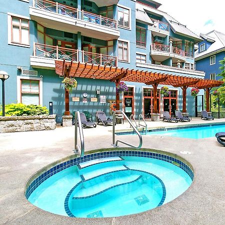 Alpenglow Lodge Family & Work Retreat By Mva Whistler Extérieur photo