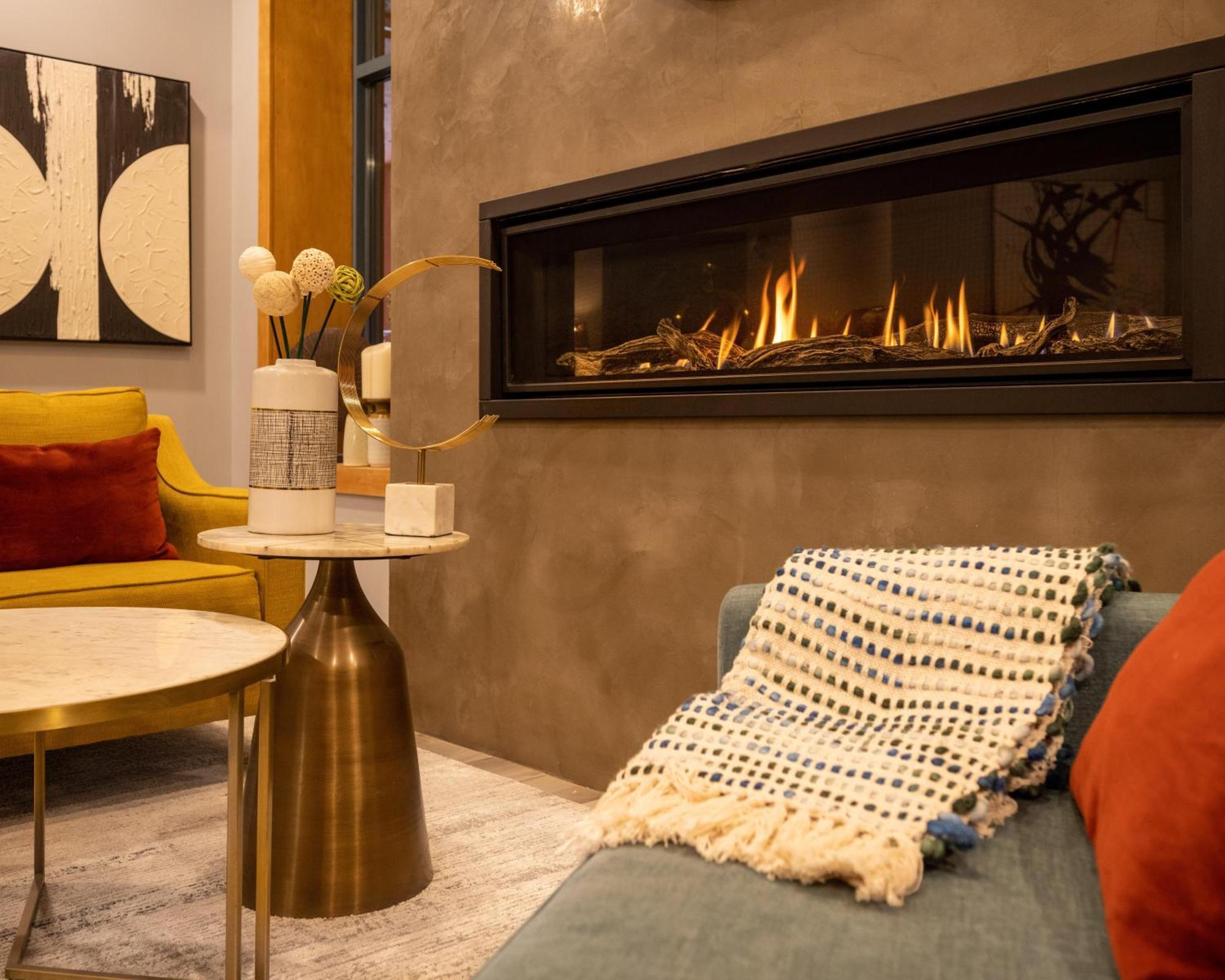 Alpenglow Lodge Family & Work Retreat By Mva Whistler Extérieur photo