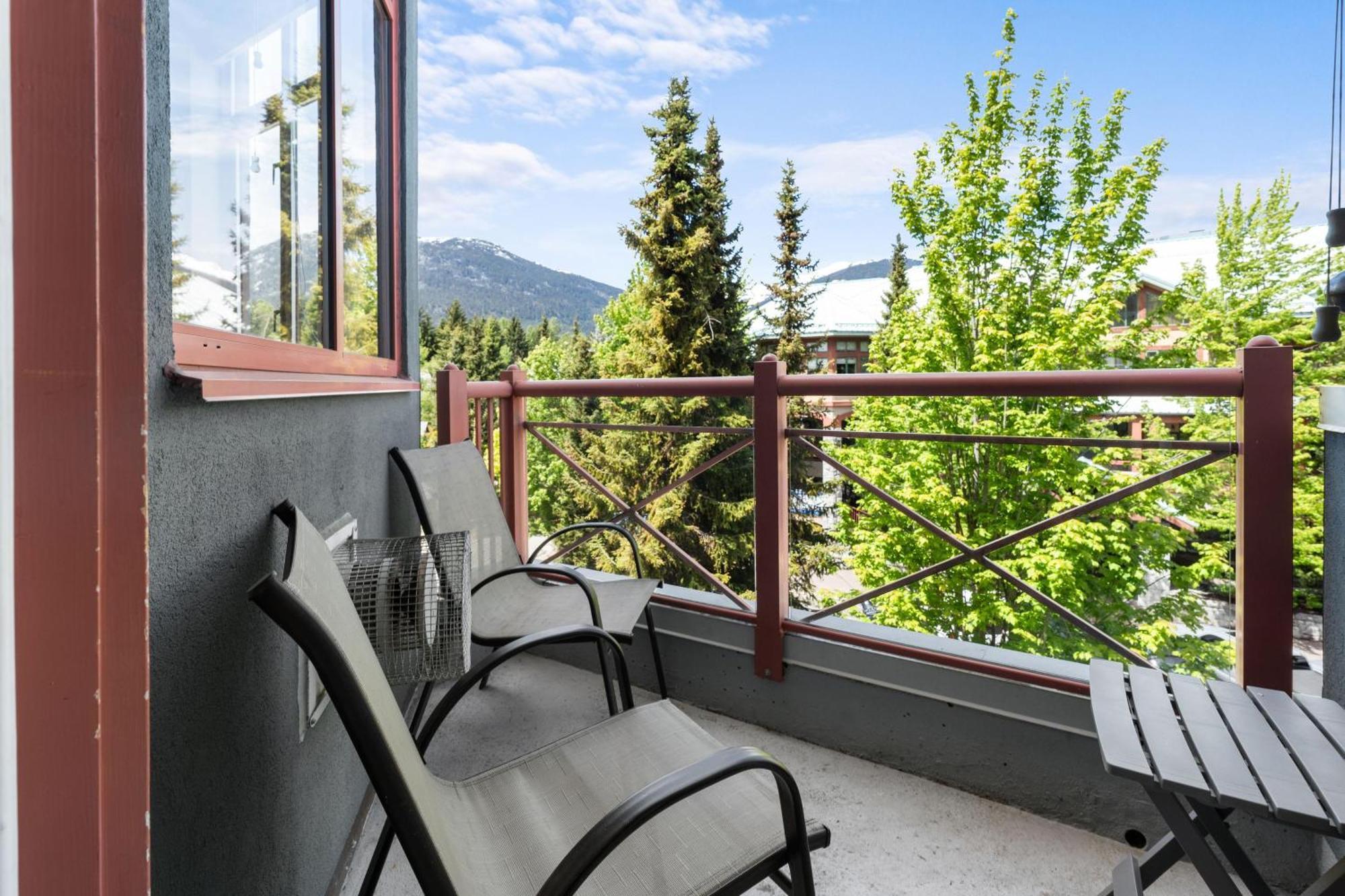 Alpenglow Lodge Family & Work Retreat By Mva Whistler Extérieur photo